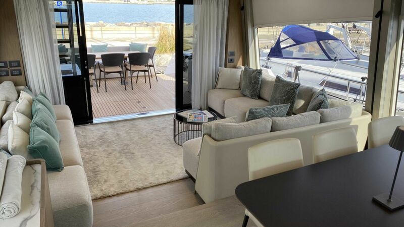 FERRETTI 720